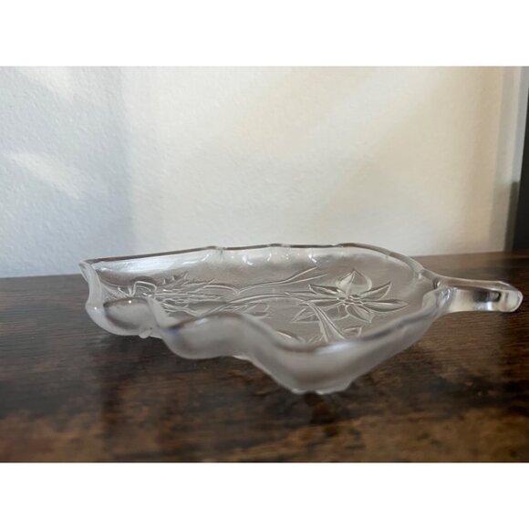 Vintage Glass Christmas Tree Serving Candy Dish - Picture 3 of 4